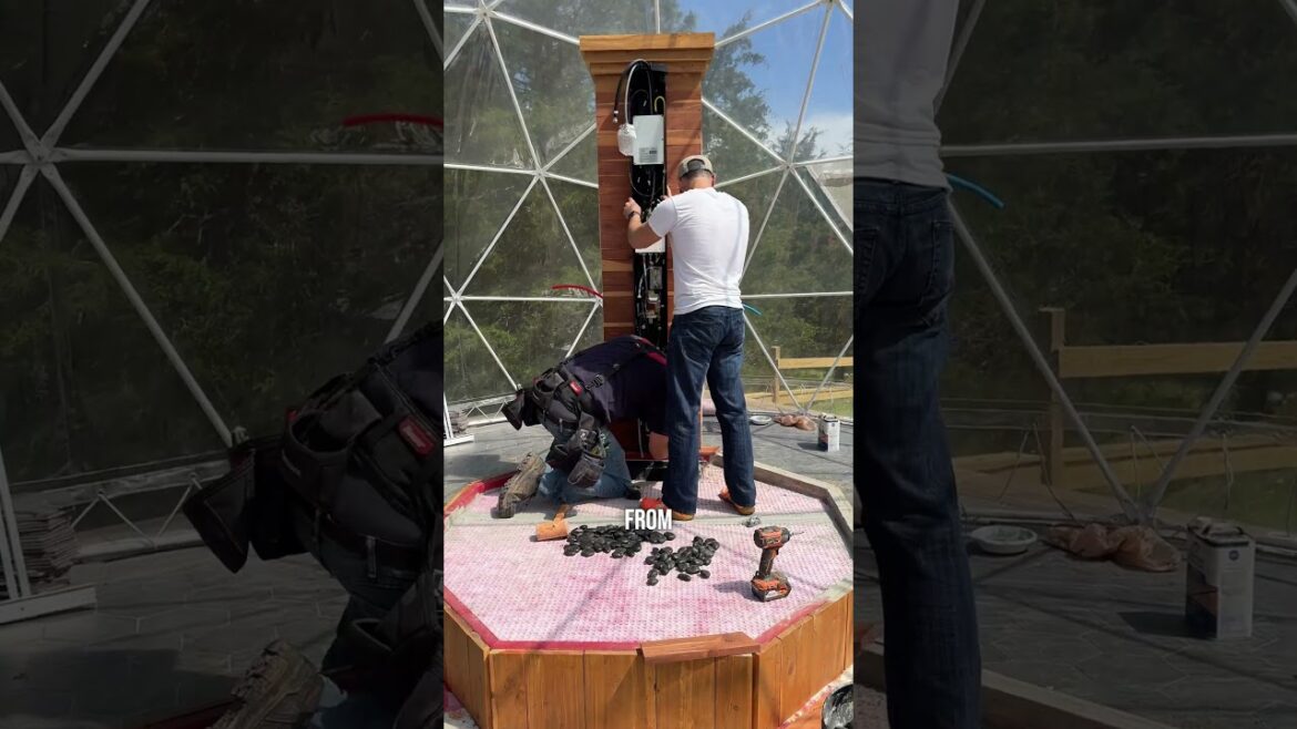 🚿 Greenhouse shower #offgrid 🚿 Greenhouse shower #offgrid