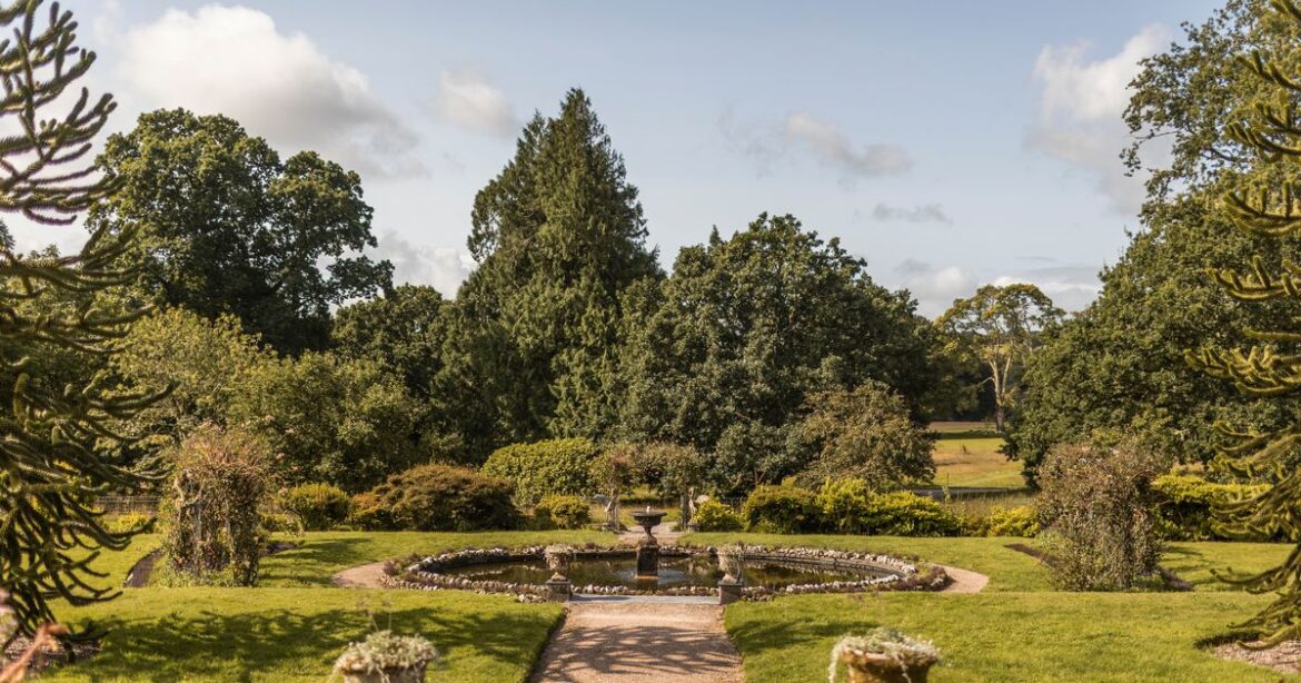 Historic gardens reveal secrets and skills lost to time Ipso logo