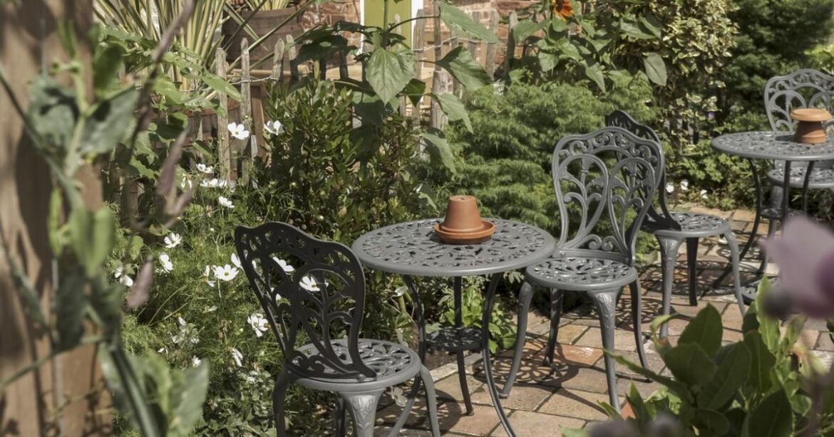 Black Bear pub in Whitchurch unveils tranquil garden retreat Black Bear pub in Whitchurch unveils tranquil garden retreat