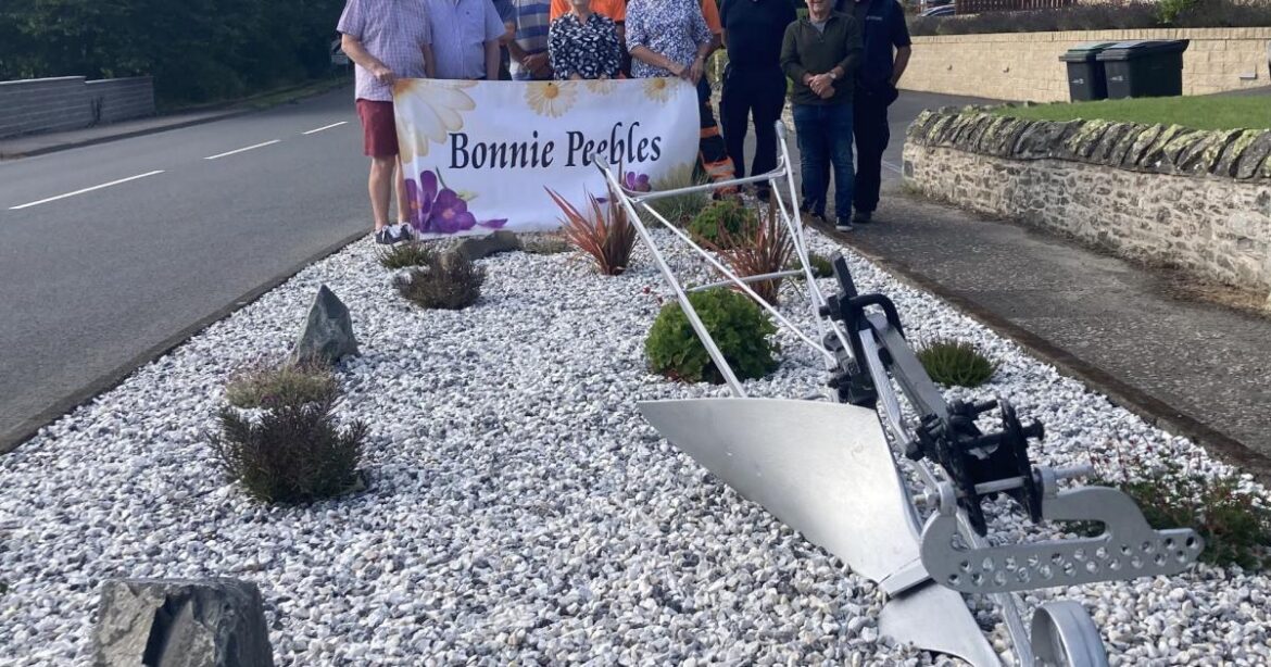 Peebles garden given spruce up by Bonnie Peebles following gift Peebles garden given spruce up by Bonnie Peebles following gift
