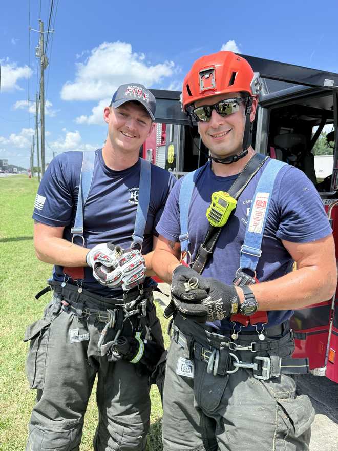 firefighters in garden city rescue ducklings