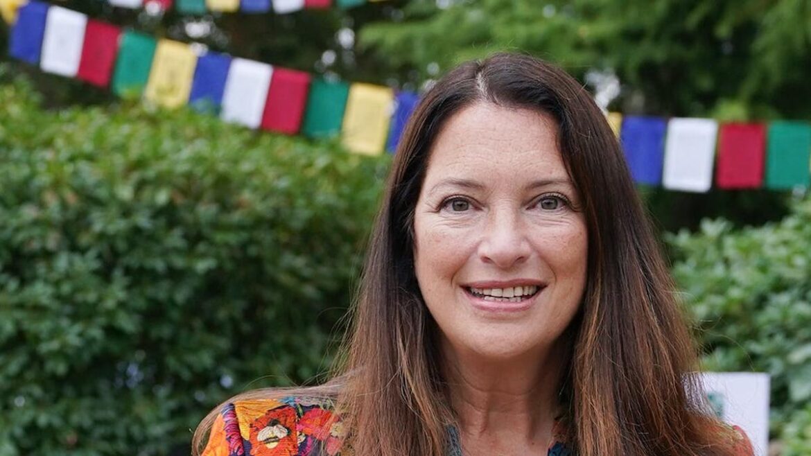 Rachel de Thame urges people to take same care with finances as with gardens
