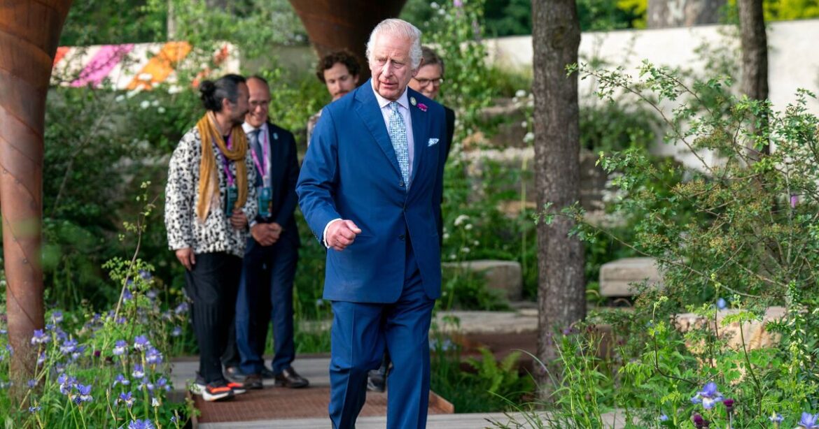 Gardeners’ World star met King Charles and received four-word instruction | Royal | News Gardeners' World star met King Charles and received four-word instruction | Royal | News