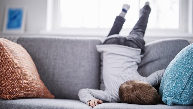 Late-night gaming is blooming online, but it’s leaving some kids running on empty the next day.