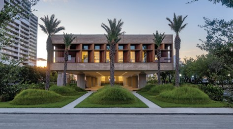 South Carolina’s dune ecology and palms native to West Africa in a composition that references the anguish of distance. Photo by Esto/Sahar Coston-Hardy, Affiliate ASLA.