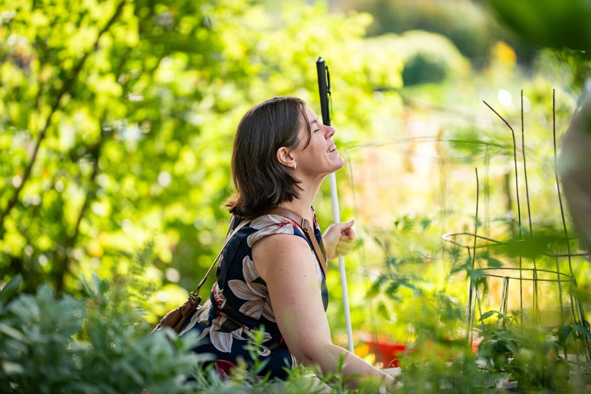 With help from master gardeners, blind students are growing confidence one seed at a time With help from master gardeners, blind students are growing confidence one seed at a time