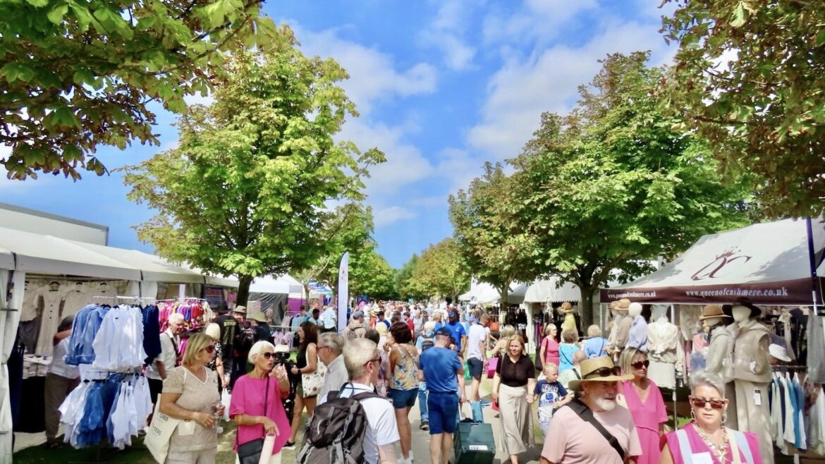 Over 50,000 visitors enjoy Southport Flower Show packed with superb show gardens, celebrities and entertainment Over 50,000 visitors enjoy Southport Flower Show packed with superb show gardens, celebrities and entertainment