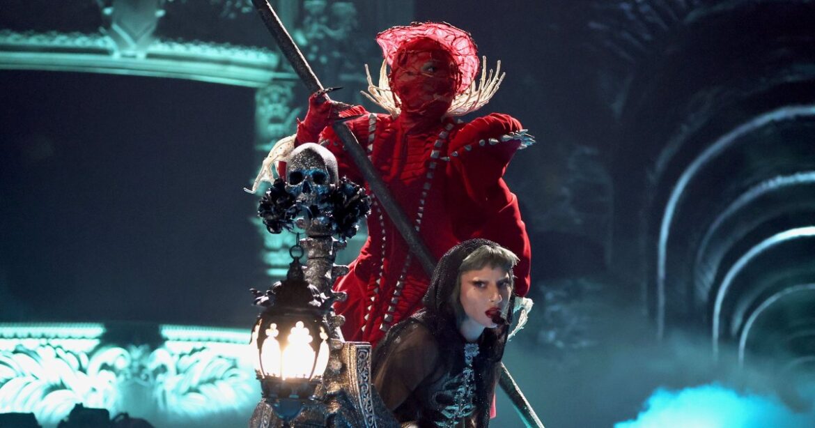 Lady Gaga Mayhem Ball at Madison Square Garden Concert Review Lady Gaga Mayhem Ball at Madison Square Garden Concert Review