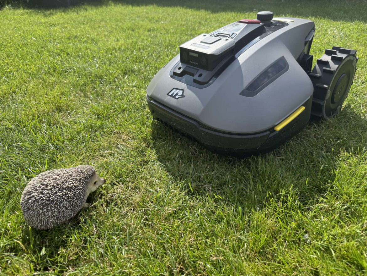 Excellent robotic lawnmower for small gardens: Mammotion Yuka Mini in test Excellent robotic lawnmower for small gardens: Mammotion Yuka Mini in test