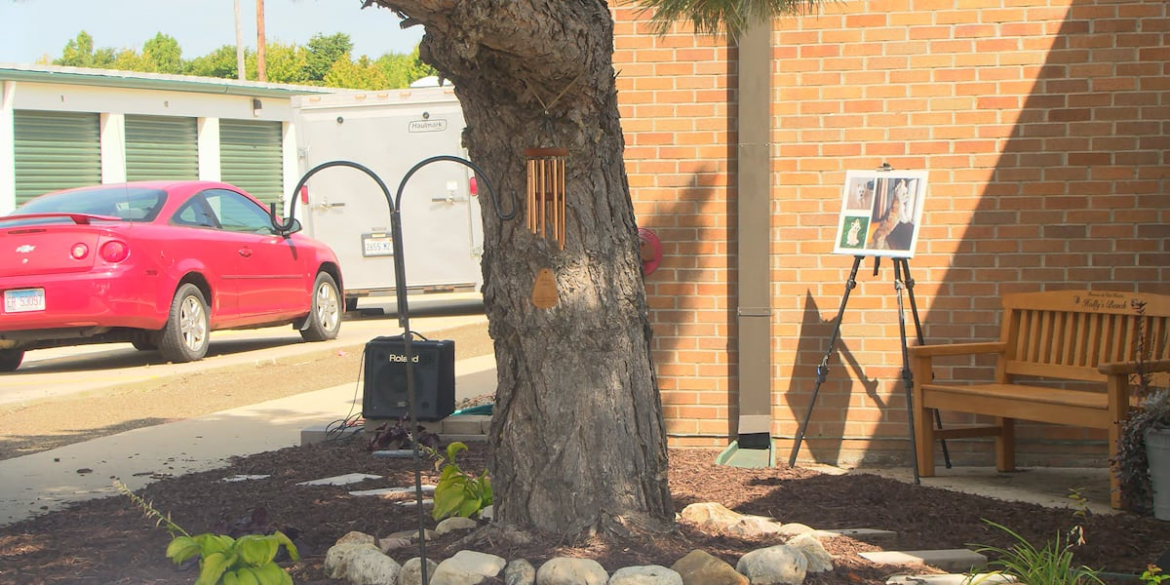 Humane Society dedicates memorial garden in Normal