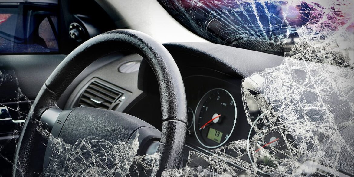 Multi-vehicle crash involving police car in Garden City