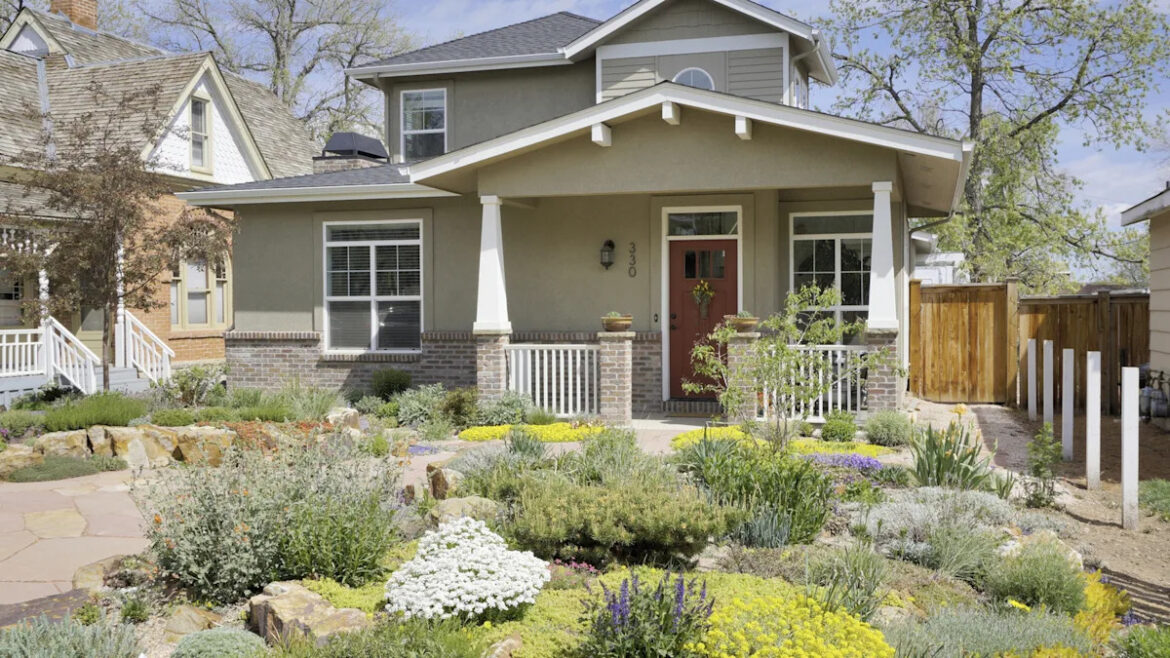 The Watering Tip That Keeps Your Colorado Garden Thriving In The Heat Yahoo lifestyle home