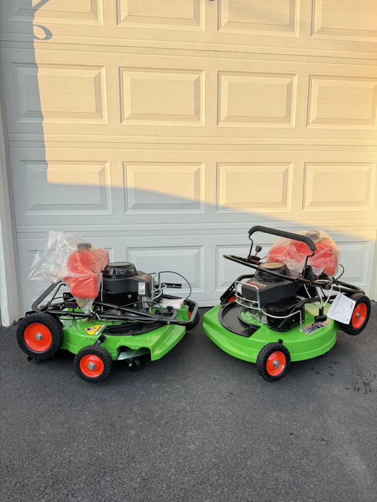 NOS Commercial Series Lawn-Boy 22260 Lawn Mowers NOS Commercial Series Lawn-Boy 22260 Lawn Mowers