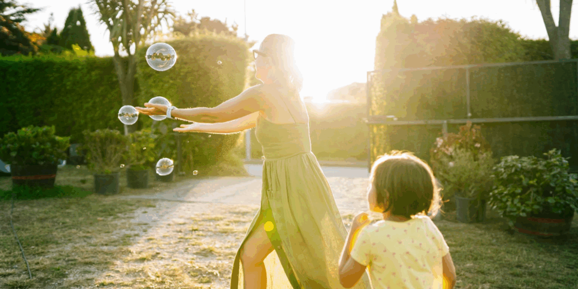 How a mom-daughter duo transformed their ordinary backyard into a ‘lush habitat garden’ How a mom-daughter duo transformed their ordinary backyard into a 'lush habitat garden'