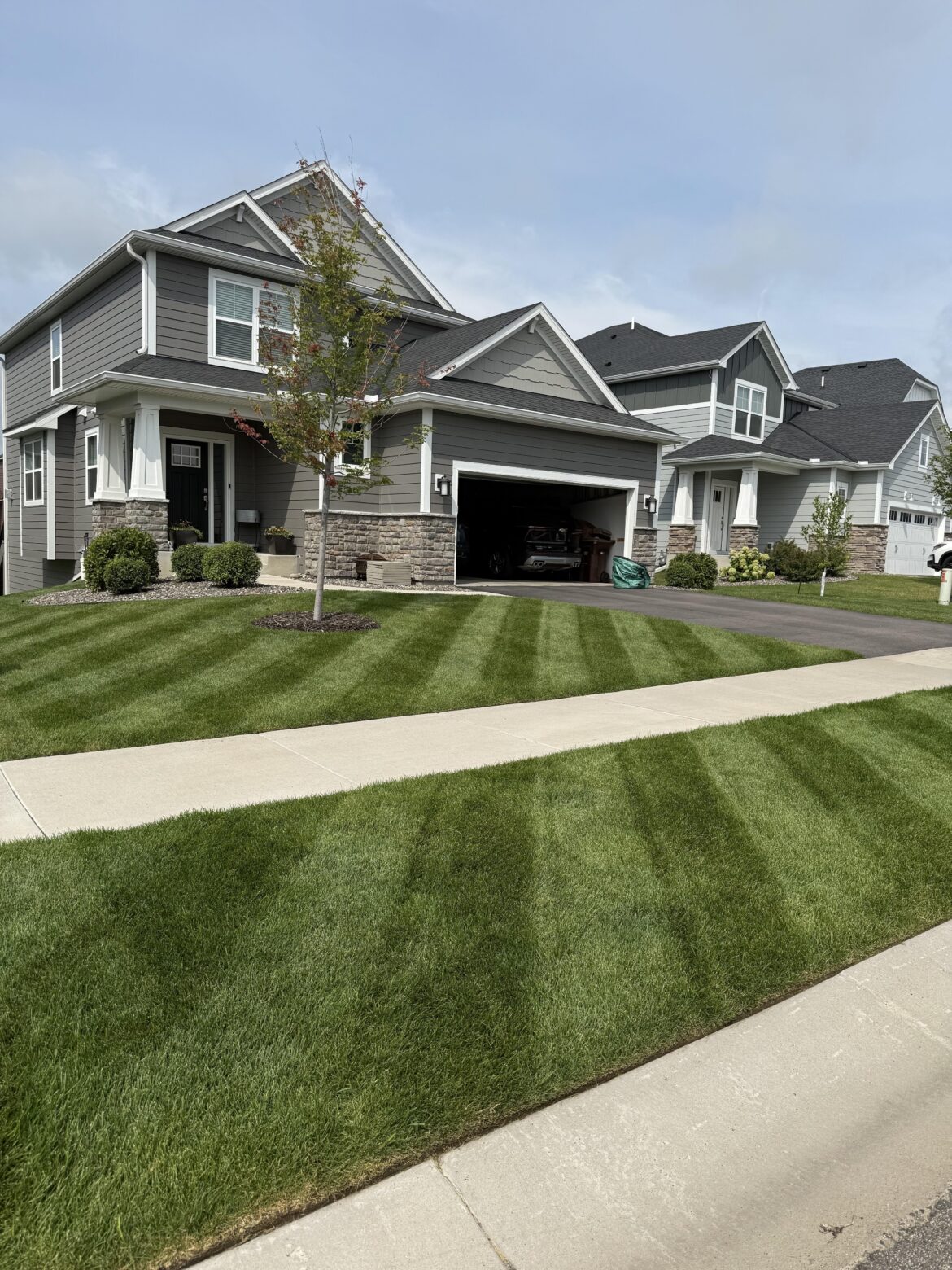 Throwing down some fresh stripes and a clean edge after a week vacation, 4b.