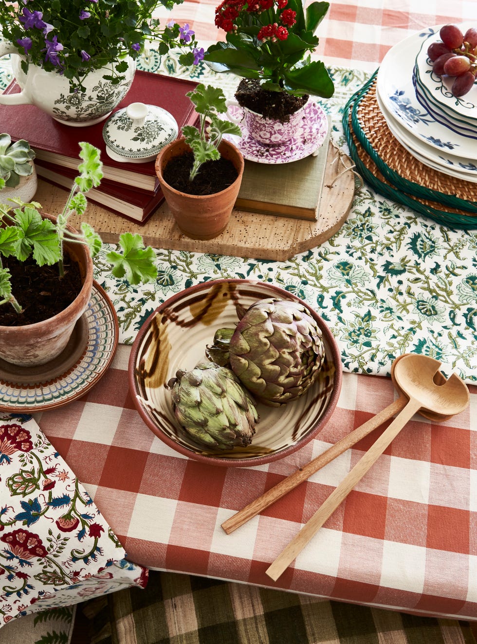 terracotta pots table styling