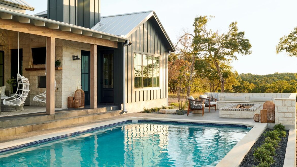 9 Garden Divider Ideas That Help to Create the Sense… 9 Garden Divider Ideas That Help to Create the Sense…