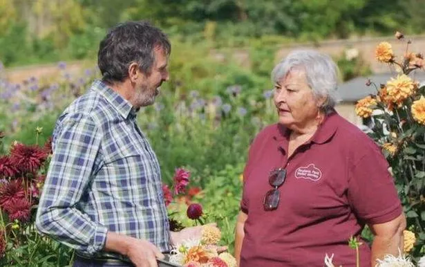 Adam spoke to Lois at the garden