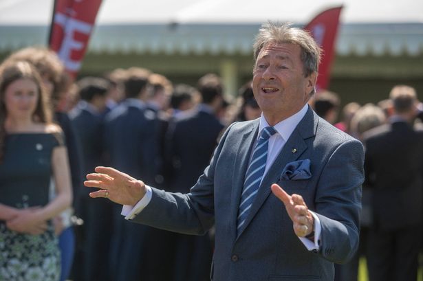 LONDON, UNITED KINGDOM - MAY 17: Alan Titchmarsh talks to young people who have achieved their Gold Awards during a ceremony for the Duke of Edinburgh's Award in the gardens at Buckingham Palace on May 17, 2018 in London, England. (Photo by Victoria Jones - Pool/Getty Images)
