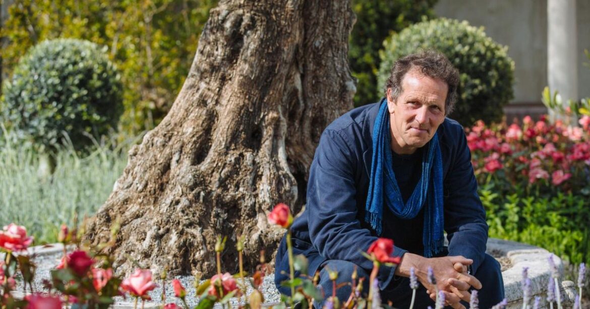 Gardener’s World Monty Don’s trick to get free plants Gardener's World Monty Don's trick to get free plants