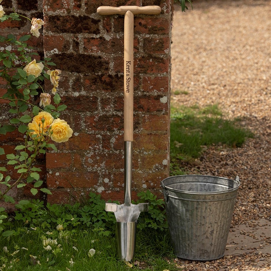 Stainless steel long handled bulb planter
