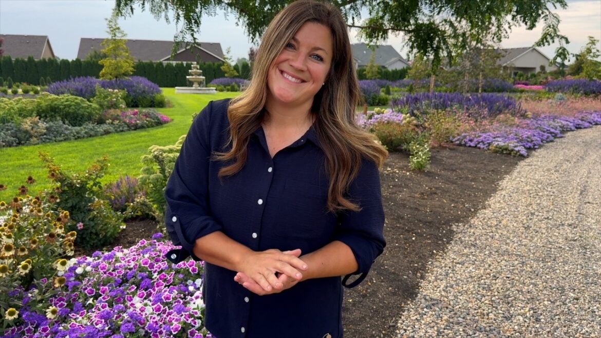 Garden Answer: Things are Looking Good in the South Garden! 😍🌿💜 Things are Looking Good in the South Garden! 😍🌿💜