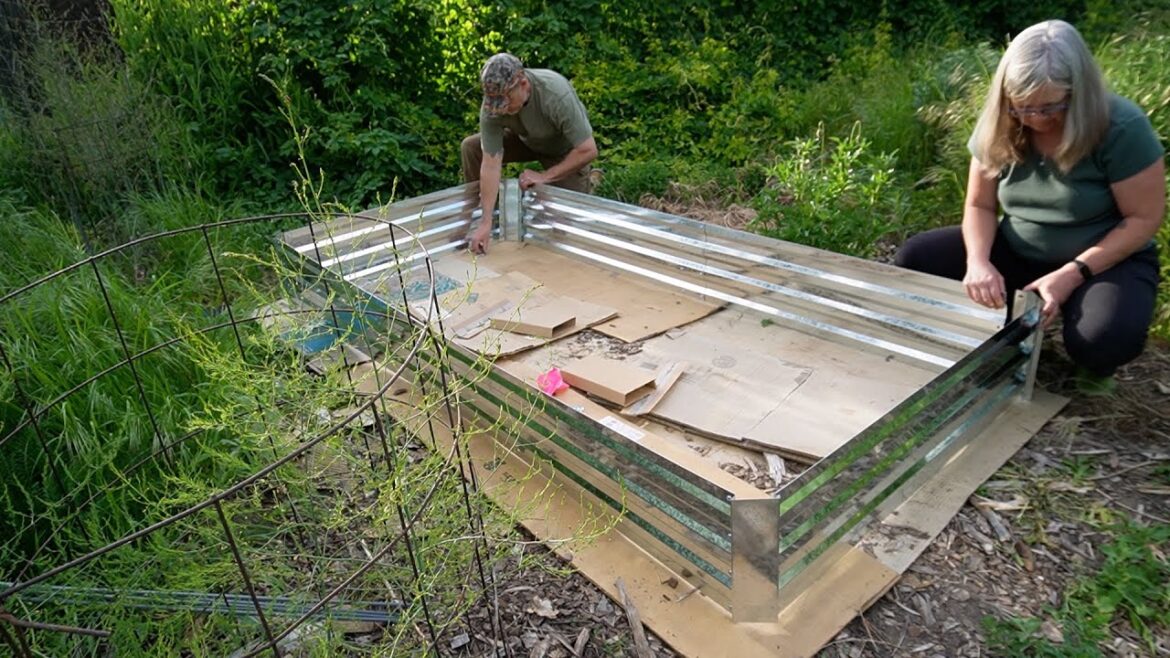 Installing The Inexpensive Metal Foyuee Raised Garden Bed