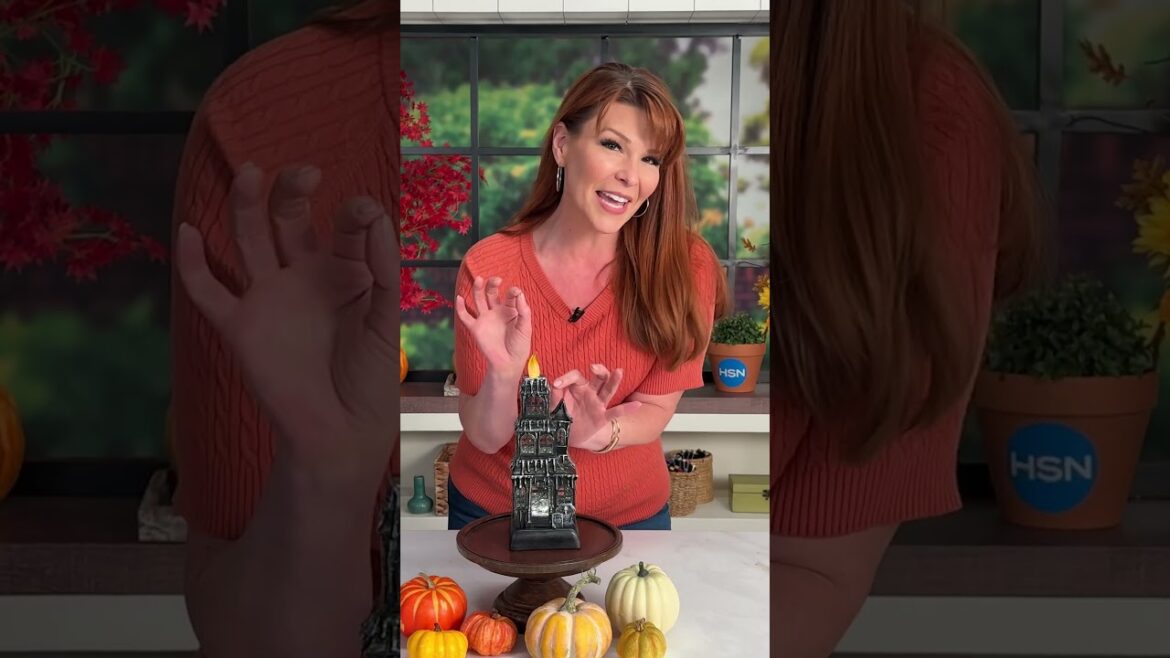 Spooky Lane Haunted House Swirling Glitter Candle | HSN Spooky Lane Haunted House Swirling Glitter Candle | HSN