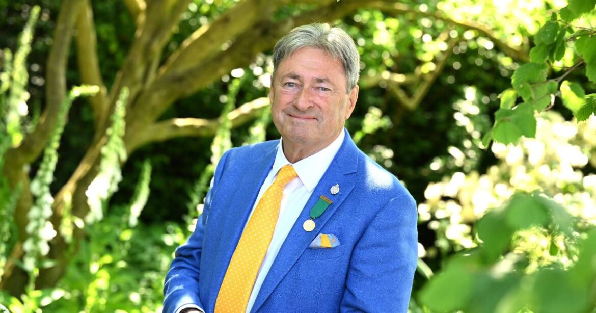 Alan Titchmarsh issues apology to King Charles’ former gardener after snub claim Ipso logo