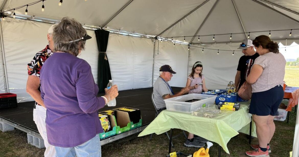 Youth and families learn about fall gardening | Local News Youth and families learn about fall gardening | Local News