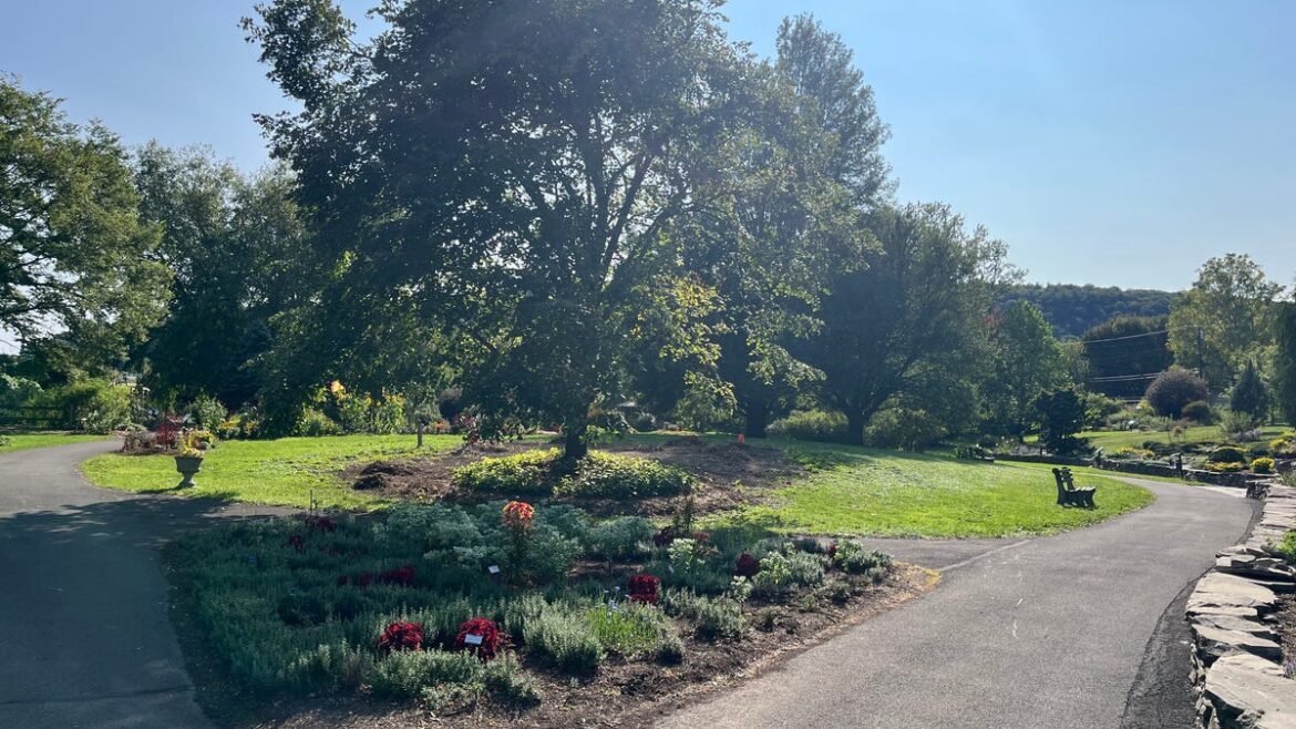 Evening garden party celebrates seasonal ingredients in Broome NY