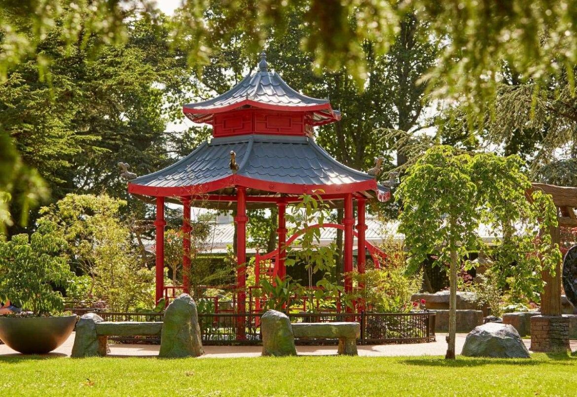 Paultons Park at Ower offers exclusive access to its gardens in aid of Lymphoma UK, Young Lives vs Cancer, Southampton Hospitals Charity (Children’s Hospital), and Hampshire and Isle of Wight Air Ambulance
