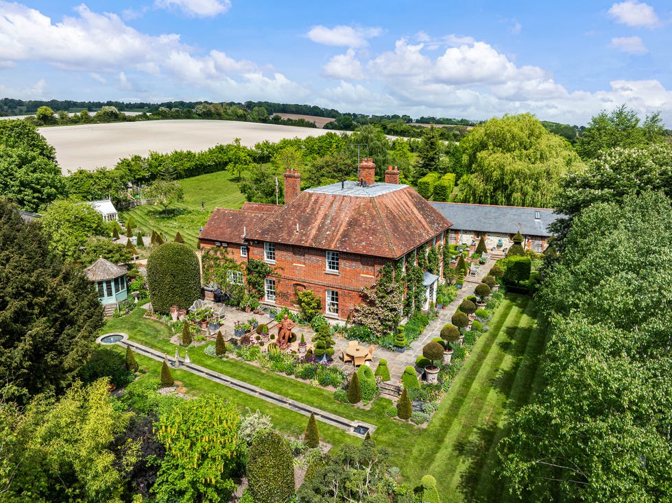 alan titchmarsh's country home for sale in hampshire
