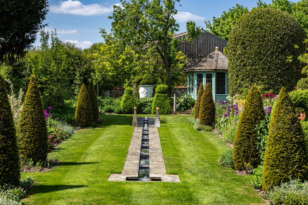 alan titchmarsh's country home for sale in hampshire