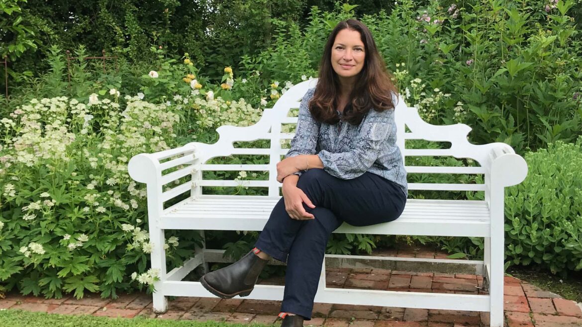 How to propagate begonias from leaf cuttings Gardeners' World 2022,18-03-2022,Episode 2,2,Rachel De Thame,Picture shows: Rachel De Thame Old Bladbean Stud Gardens,BBC,BBC