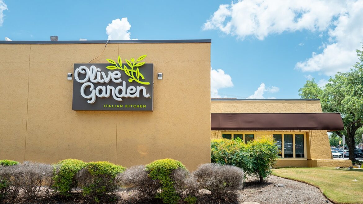 Olive Garden to launch lighter portion entrées nationwide in January Olive Garden tests smaller portion menu items at 40% of restaurant locations