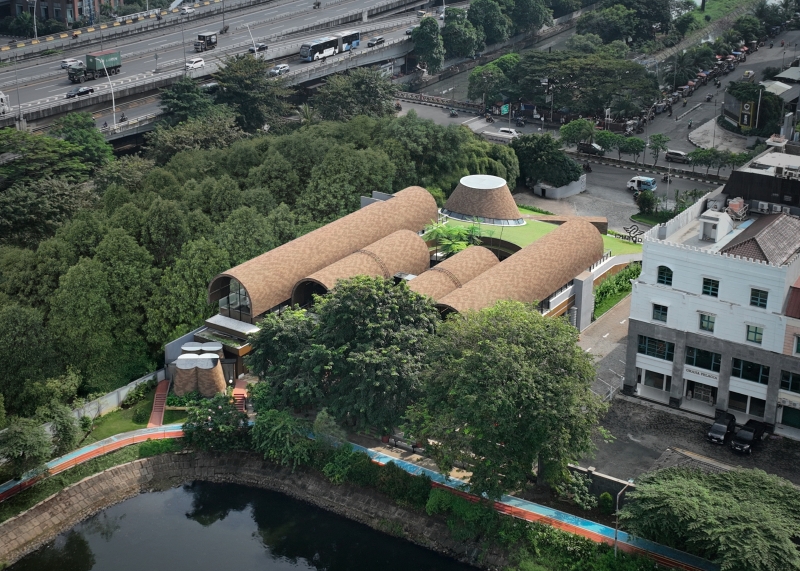 four arched shelters by RAD+ar expand upon layered sloped garden in north jakarta