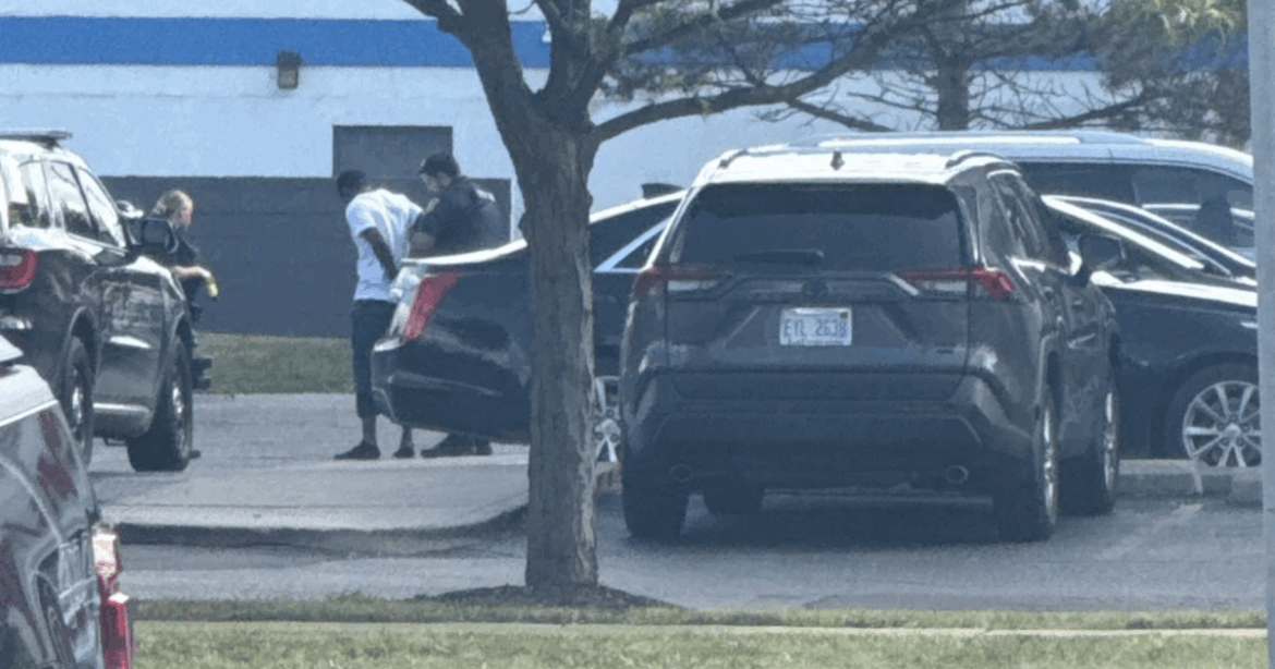 Man recognizes Garden City hospital escapee, calls 911