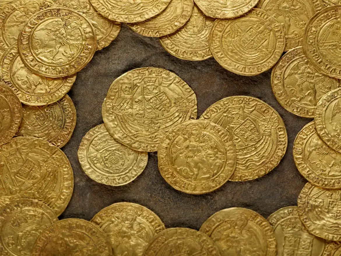 A Couple Doing Gardening in England Found a Massive Trove of Henry VIII Gold Coins Likely Hid By a Church A Couple Doing Gardening in England Found a Massive Trove of Henry VIII Gold Coins Likely Hid By a Church