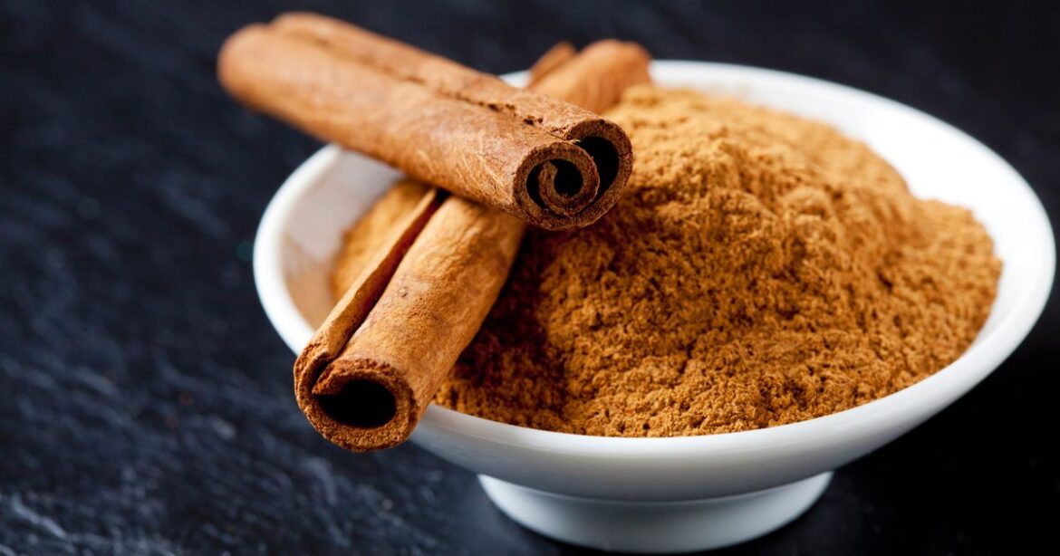 Scots gardeners told to sprinkle cinnamon powder on lawns this October Ipso logo