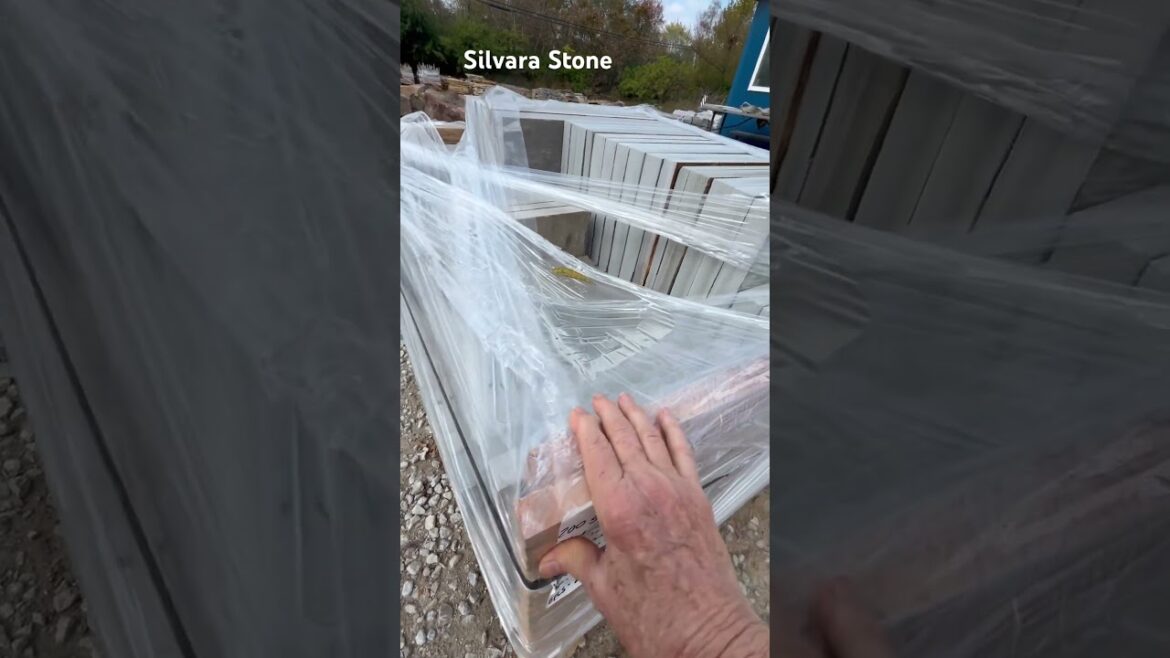 This sandstone is gorgeous! #patioideas #patiodesign #garden