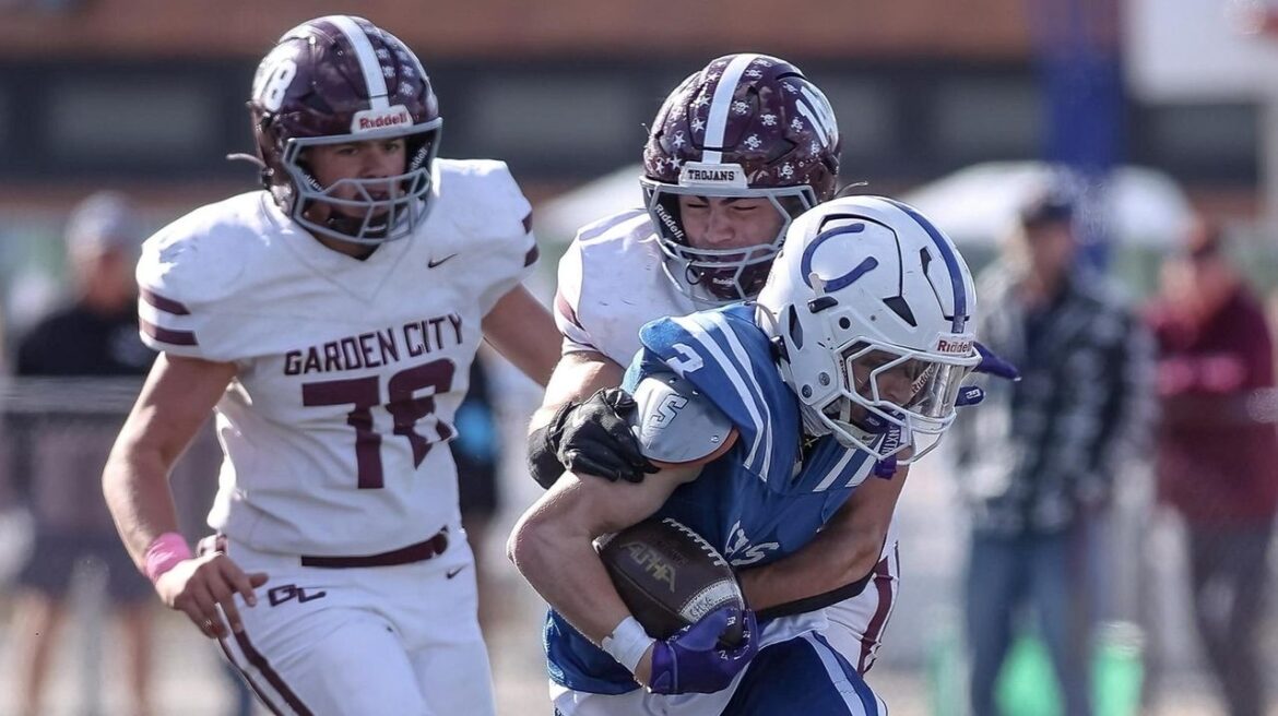 Garden City’s defense helps extend winning streak to 61 games Garden City's defense helps extend winning streak to 61 games
