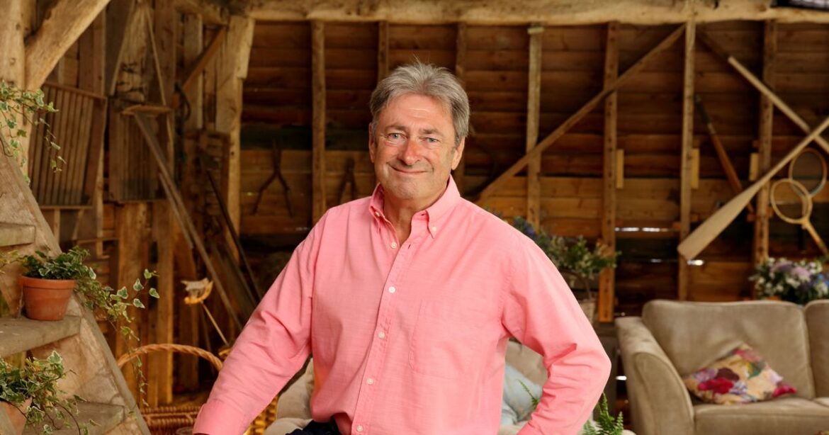 Alan Titchmarsh issues apology for cheeky swipe at Gardeners’ World star after admission Joe Swift