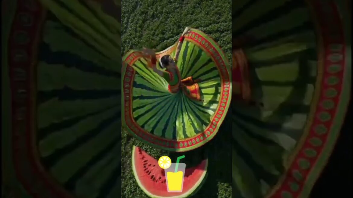 water melon girl romance dance #saree #sareelove #gardening #fruit