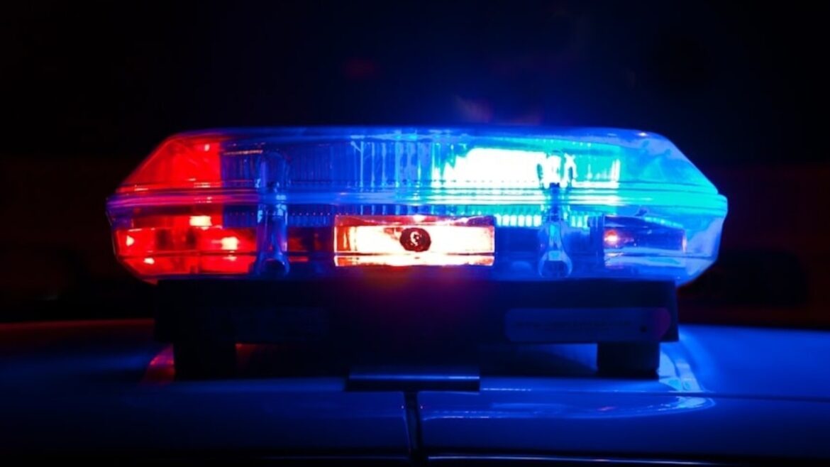 Rancho Cucamonga: Deputy shot near Victoria Gardens mall, manhunt ongoing Rancho Cucamonga: Deputy shot near Victoria Gardens mall, manhunt ongoing