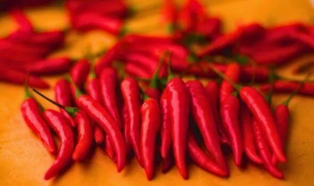 Picture of chilli peppers