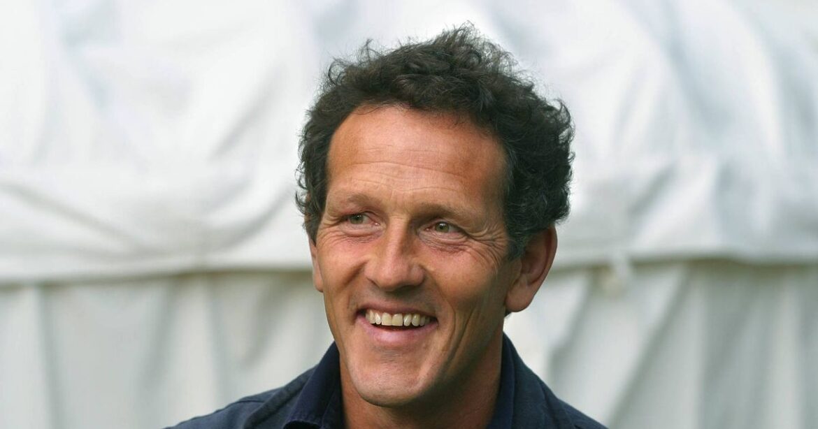 Gardeners’ World star Monty Don admits ‘I’m glad my wife isn’t here’ as he issues expletive rant Devon Live