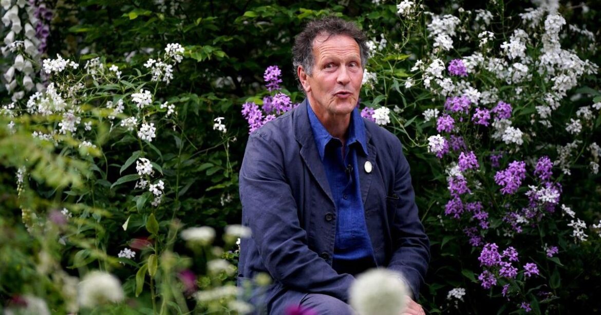 Gardener’s World Monty Don ‘hard pruning’ method for roses Gardner's World Monty Don 'hard pruning' method for roses