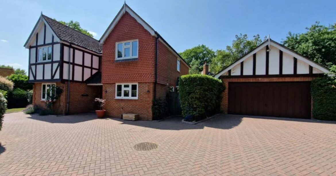 Binfield five-bedroom home with quarter-acre garden for sale Binfield five-bedroom home with quarter-acre garden for sale