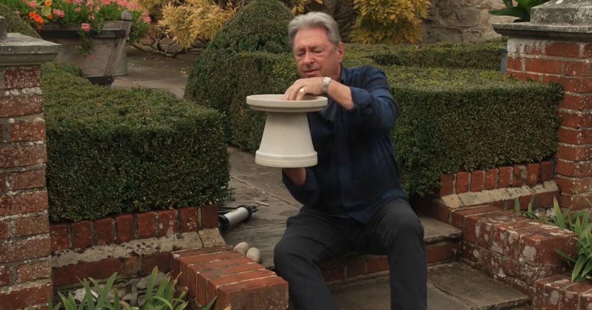 Alan Titchmarsh shows how to make your own bird bath Alan Titchmarsh shows how to make your own bird bath